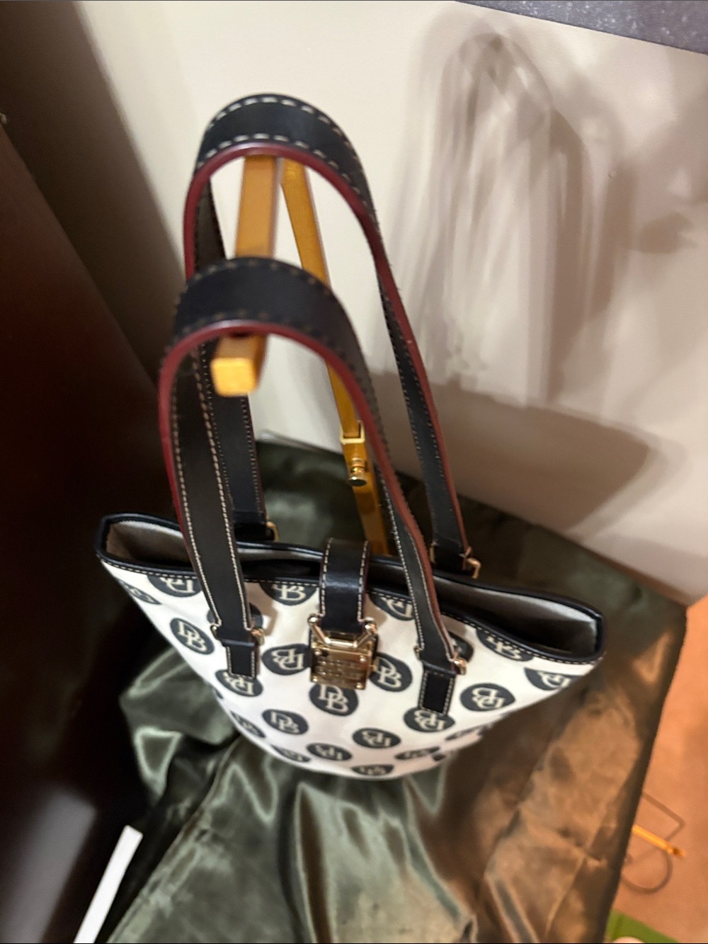 Dooney & Bourke Cream Canvas bucket bag with Black Logo Print - Picture 3 of 13